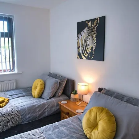 K - Harrogate Terrace Apartment *